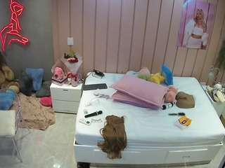 voyeurcam-casa-salsa-bedroom-1