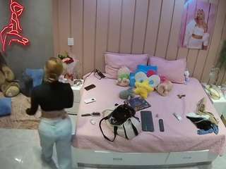 voyeurcam-casa-salsa-bedroom-1