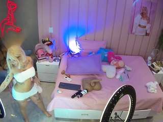 voyeurcam-casa-salsa-bedroom-1 camsoda