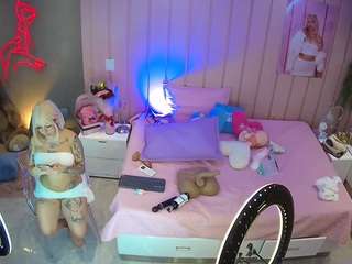 voyeurcam-casa-salsa-bedroom-1