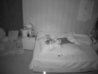 voyeurcam-casa-salsa-bedroom-1 camsoda