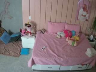 voyeurcam-casa-salsa-bedroom-1