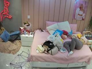 voyeurcam-casa-salsa-bedroom-1