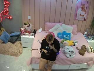 voyeurcam-casa-salsa-bedroom-1
