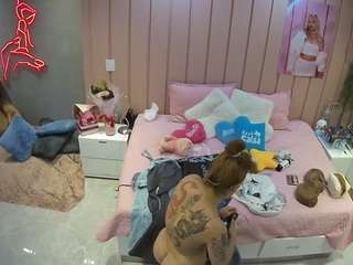 voyeurcam-casa-salsa-bedroom-1