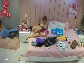 voyeurcam-casa-salsa-bedroom-1