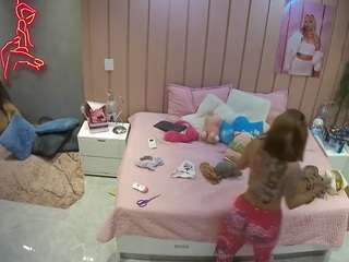 voyeurcam-casa-salsa-bedroom-1