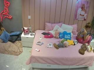 voyeurcam-casa-salsa-bedroom-1