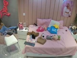 voyeurcam-casa-salsa-bedroom-1