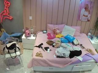 voyeurcam-casa-salsa-bedroom-1
