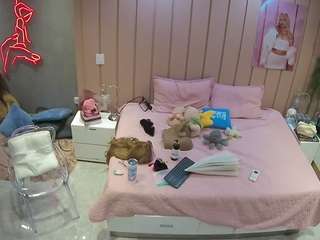 voyeurcam-casa-salsa-bedroom-1