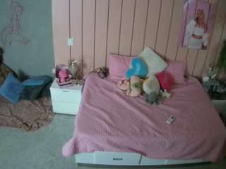 voyeurcam-casa-salsa-bedroom-1