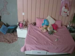 voyeurcam-casa-salsa-bedroom-1