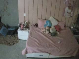 voyeurcam-casa-salsa-bedroom-1