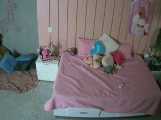 voyeurcam-casa-salsa-bedroom-1