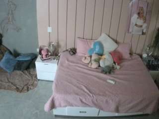voyeurcam-casa-salsa-bedroom-1