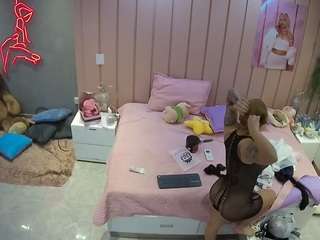voyeurcam-casa-salsa-bedroom-1