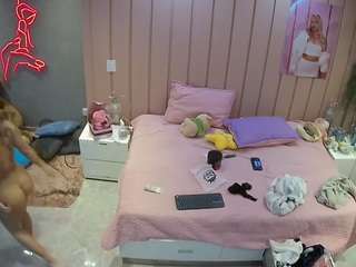 voyeurcam-casa-salsa-bedroom-1