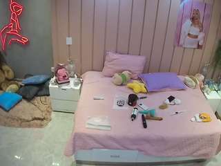 voyeurcam-casa-salsa-bedroom-1
