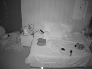 voyeurcam-casa-salsa-bedroom-1