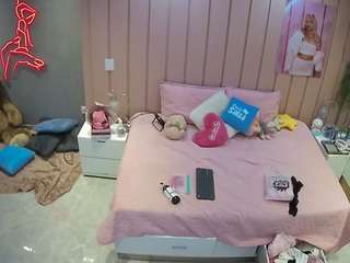 voyeurcam-casa-salsa-bedroom-1