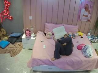 voyeurcam-casa-salsa-bedroom-1