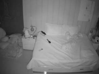 voyeurcam-casa-salsa-bedroom-1