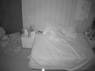 voyeurcam-casa-salsa-bedroom-1