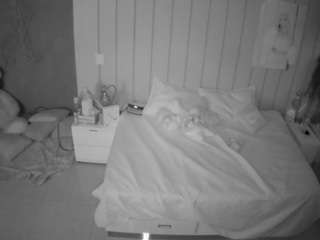 voyeurcam-casa-salsa-bedroom-1