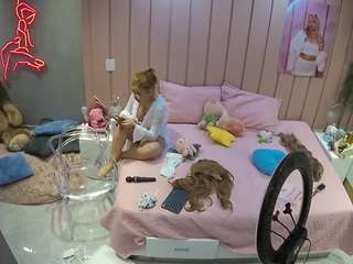 voyeurcam-casa-salsa-bedroom-1