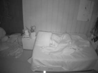 voyeurcam-casa-salsa-bedroom-1