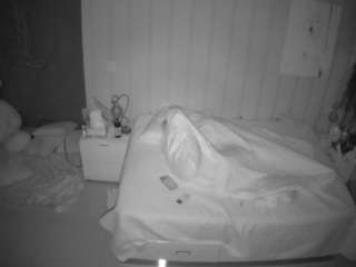 voyeurcam-casa-salsa-bedroom-1