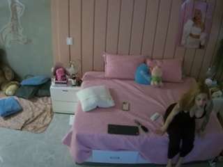voyeurcam-casa-salsa-bedroom-1