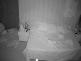 voyeurcam-casa-salsa-bedroom-1