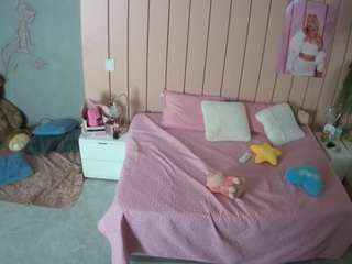 voyeurcam-casa-salsa-bedroom-1