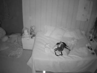 voyeurcam-casa-salsa-bedroom-1