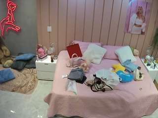voyeurcam-casa-salsa-bedroom-1