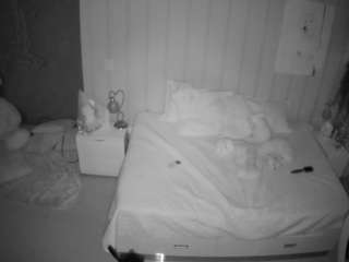 voyeurcam-casa-salsa-bedroom-1