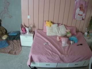 voyeurcam-casa-salsa-bedroom-1
