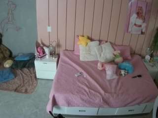 voyeurcam-casa-salsa-bedroom-1