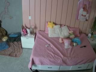 voyeurcam-casa-salsa-bedroom-1