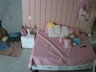 voyeurcam-casa-salsa-bedroom-1