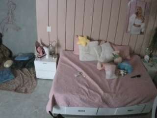 voyeurcam-casa-salsa-bedroom-1