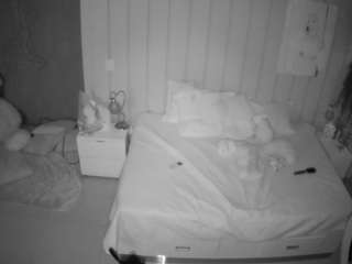 voyeurcam-casa-salsa-bedroom-1