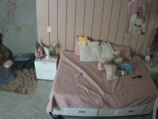 voyeurcam-casa-salsa-bedroom-1