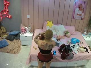 voyeurcam-casa-salsa-bedroom-1