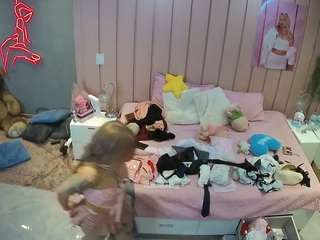 voyeurcam-casa-salsa-bedroom-1