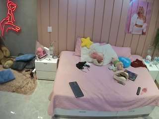 voyeurcam-casa-salsa-bedroom-1