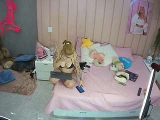 voyeurcam-casa-salsa-bedroom-1