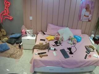 voyeurcam-casa-salsa-bedroom-1
